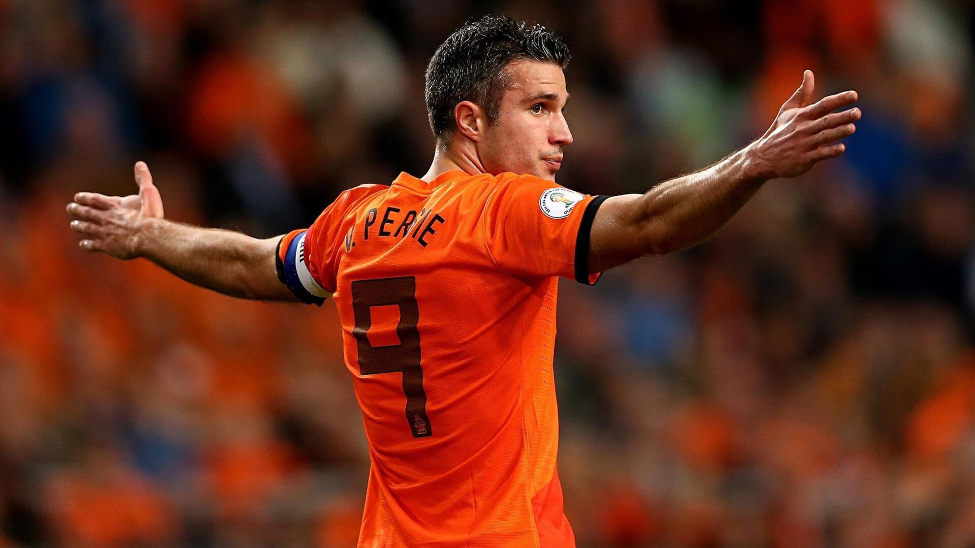 开云APP-“场地环境变化推动战术变革——不同场馆的比赛策略深度研究”